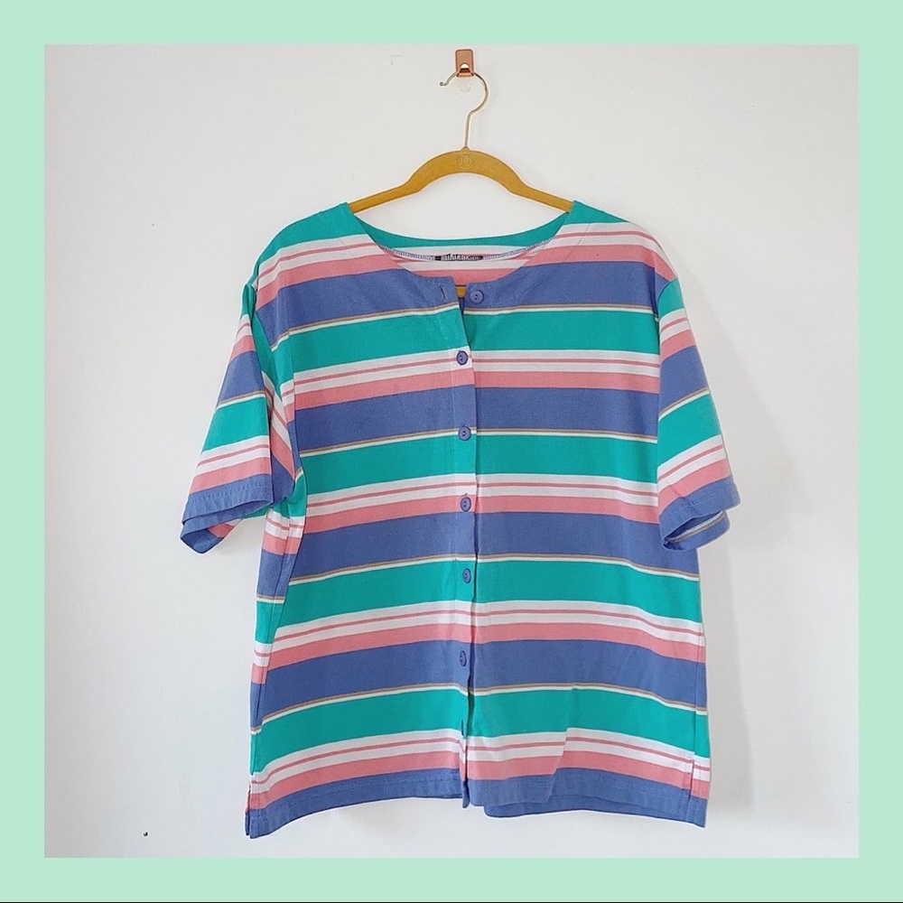 PASTEL VINTAGE WOMEN’S STRIPED TOP BUTTON UP